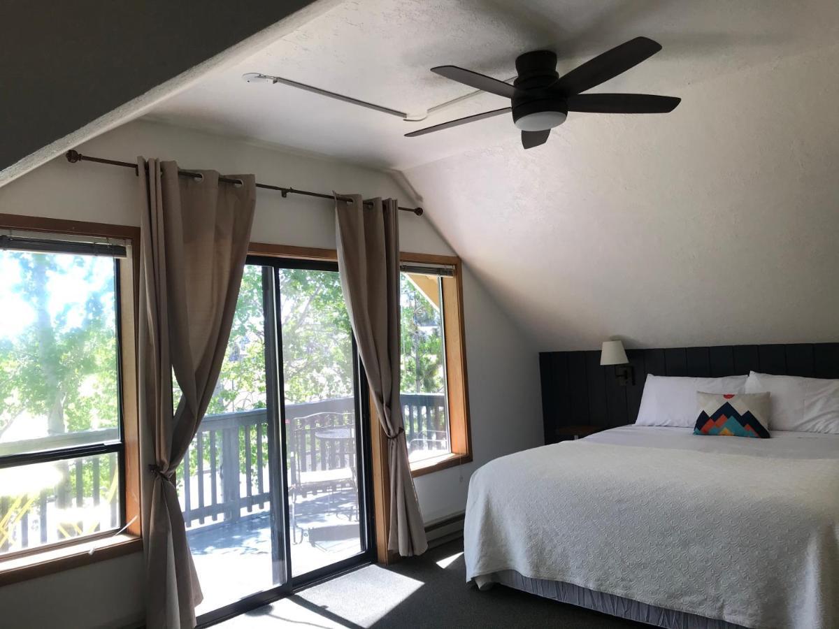 Left Coast Lodge - Pet Friendly Сістерс Екстер'єр фото